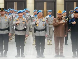 Alun-Alun Bangil Dibanjiri Pendonor Riwatin HUT Humas Polri