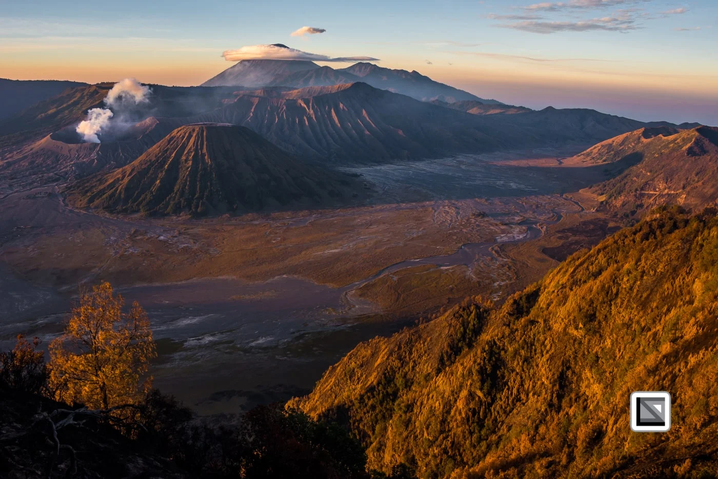 Bromo Masih Membara Polisi Cegat Wisatawan Masuki Destinasi Berbahaya, Patroli Ditingkatkan