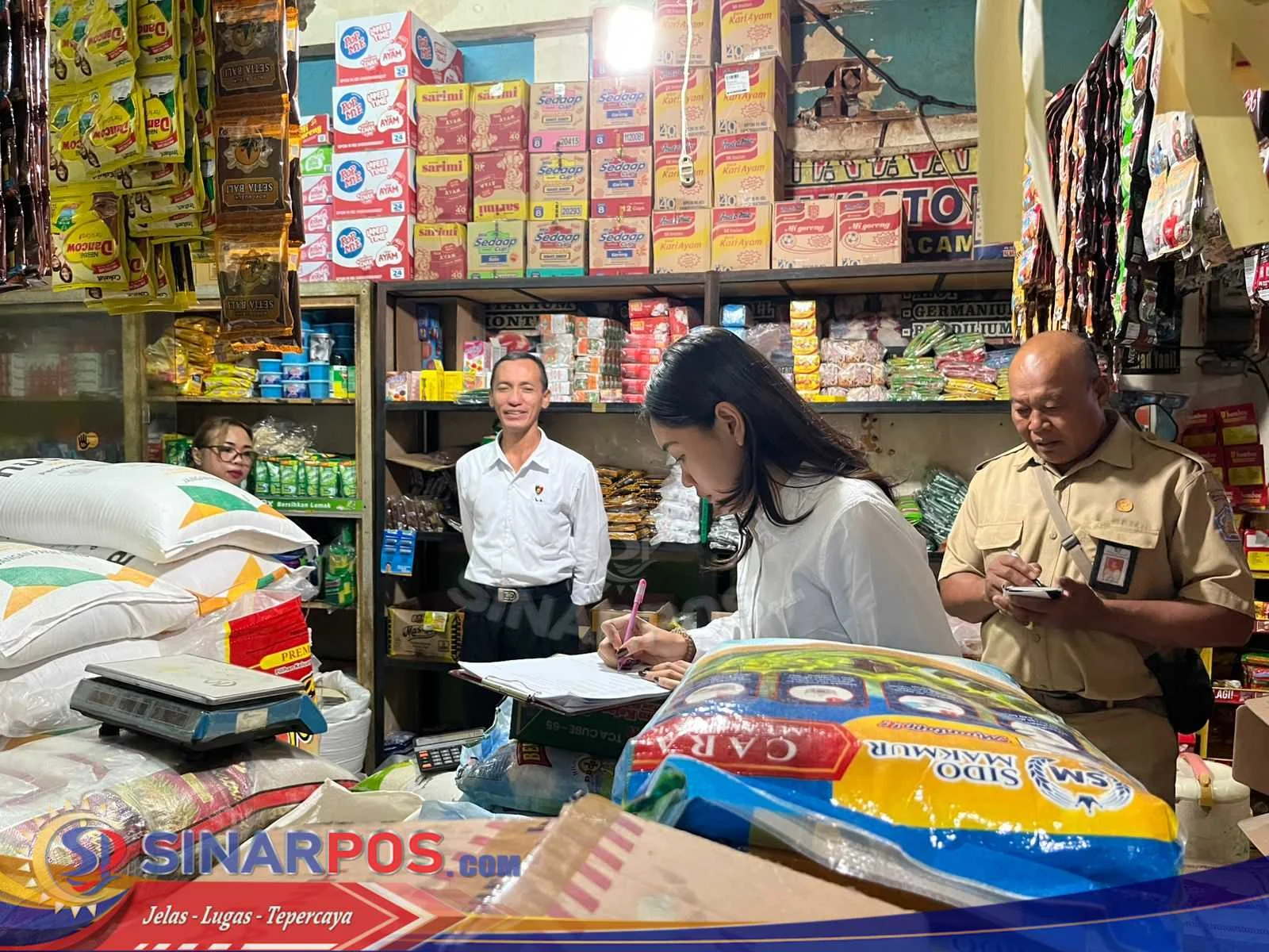 Cek HET Beras di Pasar Kebonagung, Satgas Pangan Kota Pasuruan Jamin Stok Aman