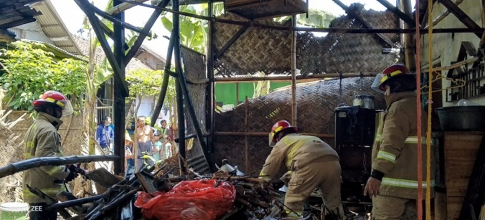 Dapur Warga Probolinggo Terbakar, Bermula Dari Aktivitas Bakar Sampah