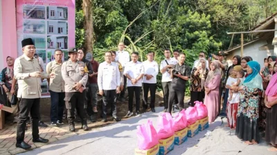 DPR RI Gerindra Gerakkan Bantuan Rumah Tak Layak Huni di Jember