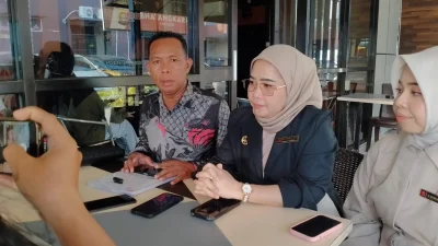 Guru SMK Alam Raya Pasuruan Gempar Oknum Dipergoki Suami Part 2
