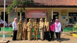 Gus Bay Turba ke SDN Karangasem 1 Lumbang