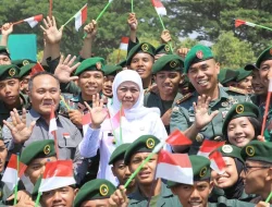 Khofifah Pimpin Pembaretan 1 334 Taruna Jatim, Anti Bullying