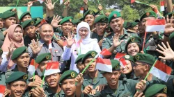 Khofifah Pimpin Pembaretan 1.334 Taruna Jatim, Disiplin Tanpa Kekerasan
