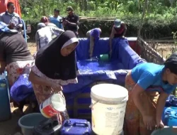 Krisis Air di Enam Kecamatan Lumajang, Darurat Kekeringan Diperpanjang