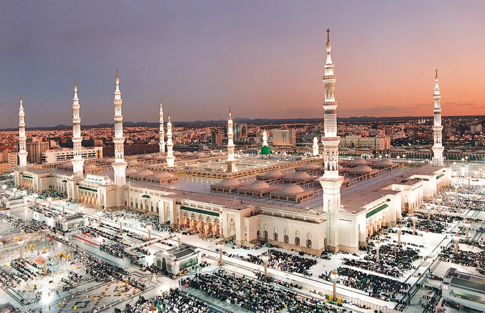 Madinah Van Java II: 595 Pesilat Bertarung di Gor Untung Suropati