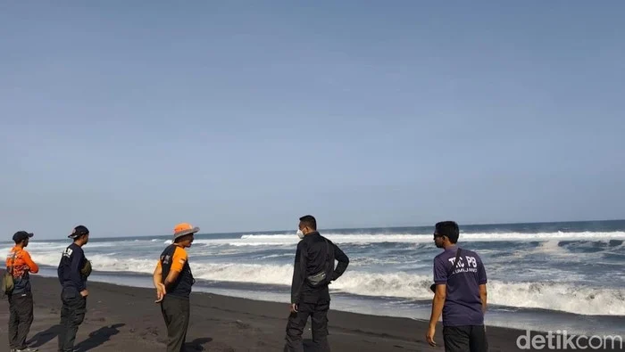 Misteri Nelayan Hilang di Lumajang, Diseret Dua Jalur