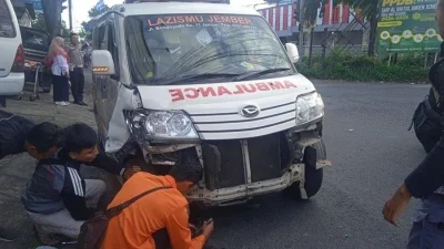 Mobil Cinta Antar Pasien Sembuh di Jember