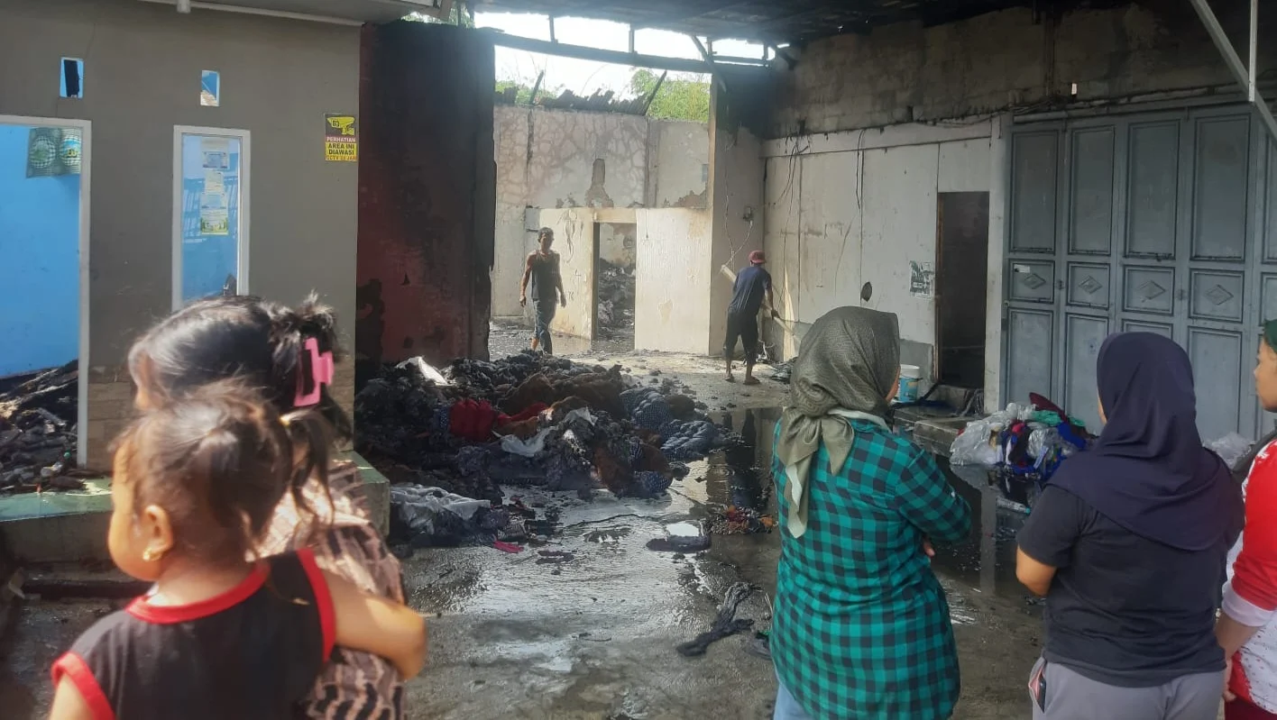 Pabrik Furniture Rugi Milyaran Diduga Akibat Korsleting Listrik: Gudang Hangus Terbakar