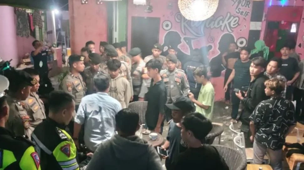 Razia Dua Cafe Malam Lumajang, Polisi Temukan Sabu
