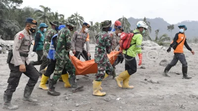 Rehabilitasi Jalan Evakuasi Semeru: Rp18 Miliar