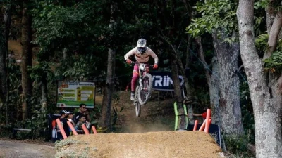Rider Bertarung di Arjuno Bike Park Hadapi Lintasan Kering dan Berdebu Jadi Tantangan Downhiller Taklukkan Arjuno Bike Park