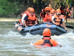 Satu Ton Harian, Gangguan di Sungai Gembong makin Parah
