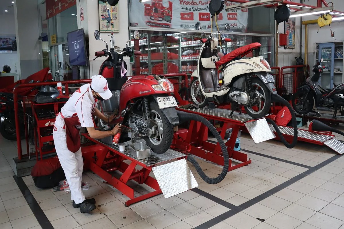Terdesak Utang, Bengkel Rejoso Gadaikan Motor Servis