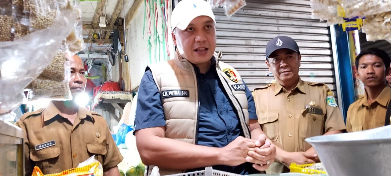 Tim Pangan Polresta Pasuruan dan Dinas Terkait Awasi Harga Beras di Pasar Tradisional