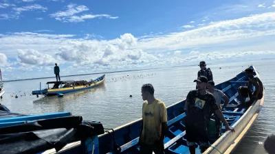 Tragedi Dini Hari: Nelayan Hilang Pasca Perahu Oleng Dihantam Ombak Nelayan Hilang di Perairan Lumajang