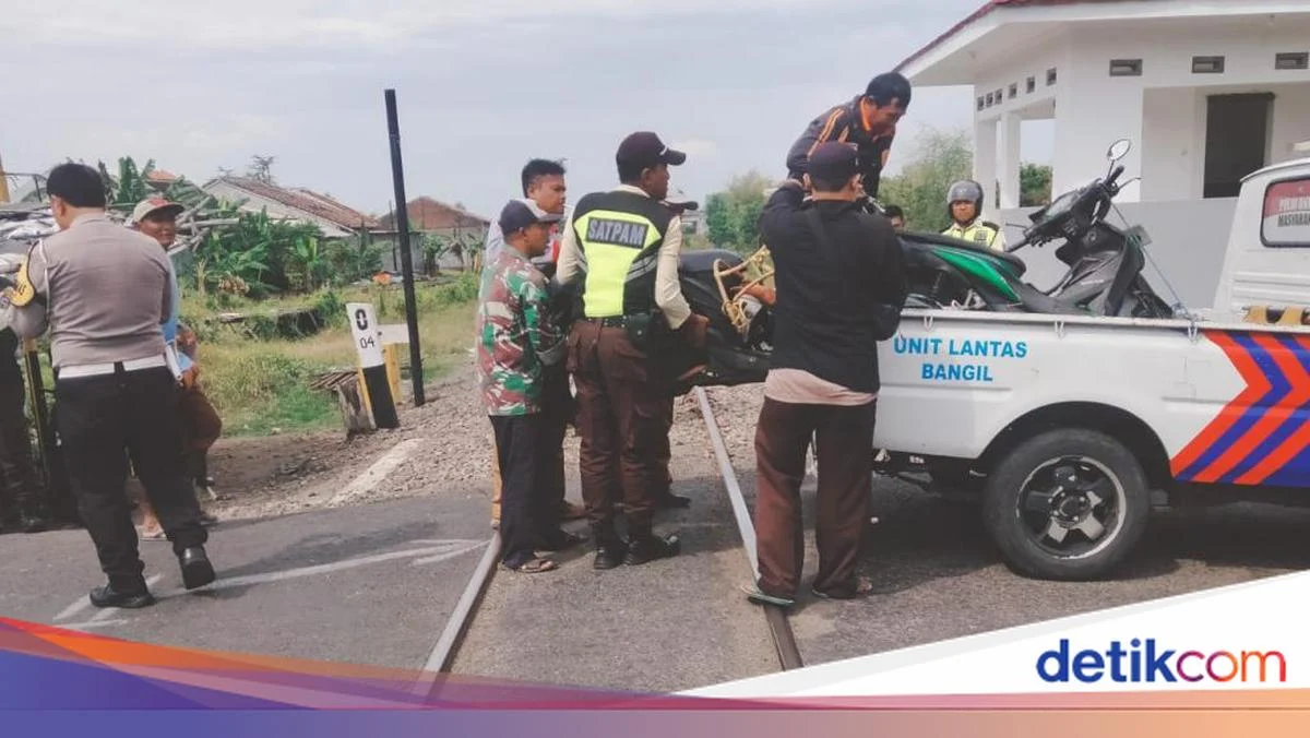 Tragis! Perempuan Tanpa Identitas Tewas Tertabrak KA Sangkuriang di Nguling Pasuruan