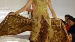 Trikristi Astuti Raih Juara 2 Fashion Show Batik