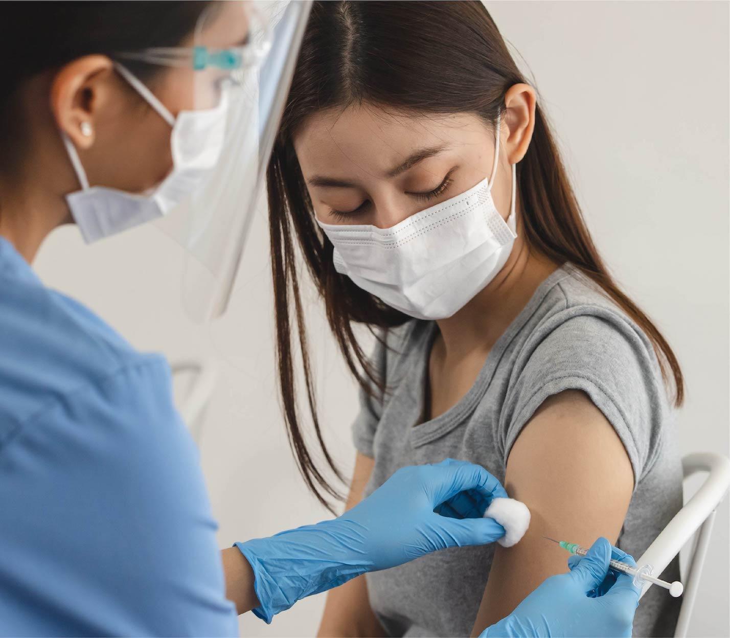 Vaksin & Obat Cacing Gratis di Lumbang, 260 Ternak Sehat