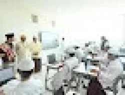 Wapres Cek Santri Pasuruan Belajar AI & Robotik